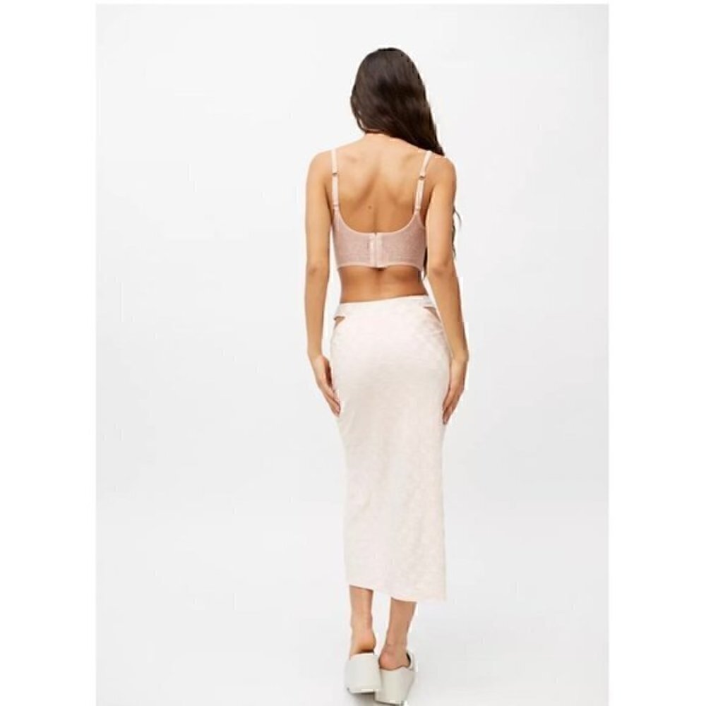 🆕 UO Delia V Strap Knit Midi Skirt - Picture 2 of 8